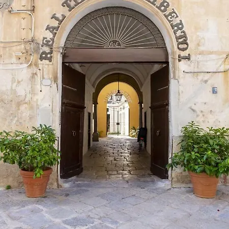 Real Umberto I° 2 Appartement
